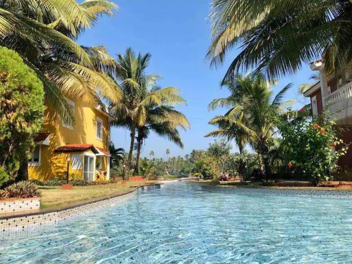 Kingfisher Blues Siolim Exterior foto